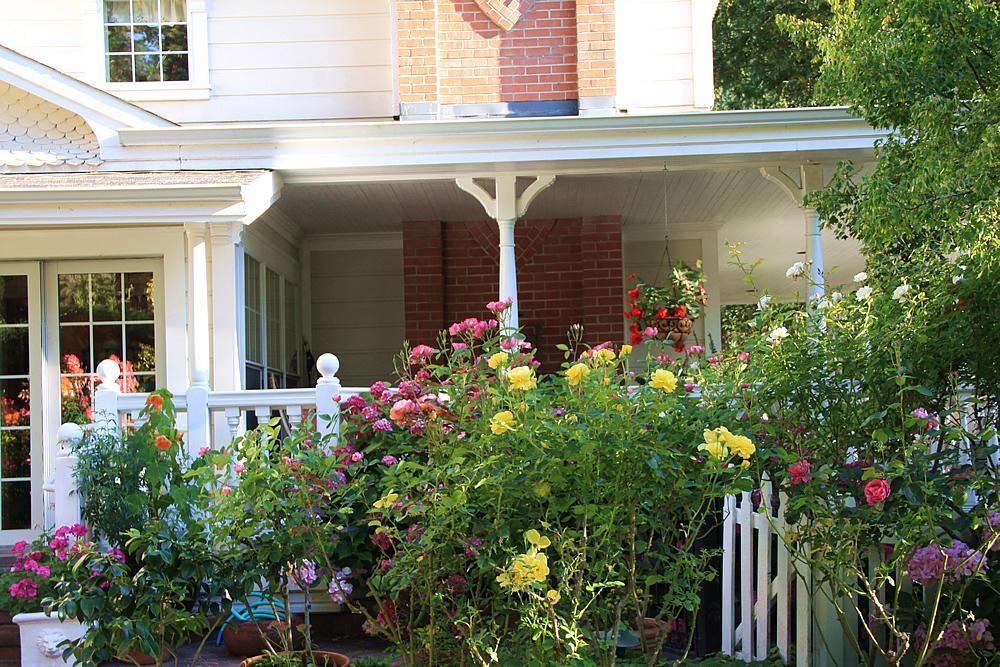 Inn At Occidental Exterior photo